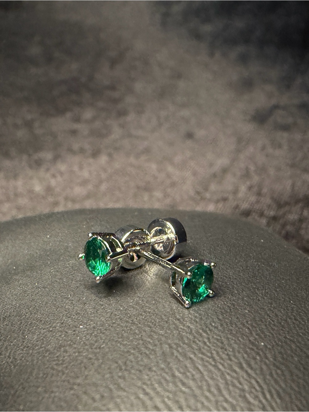 Green Emerald 4MM Screw Back WG Finish Earrings Dainty Brand New